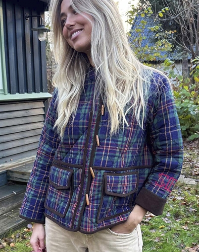 Sissel Edelbo - Adriane Jacke - Green Checks
